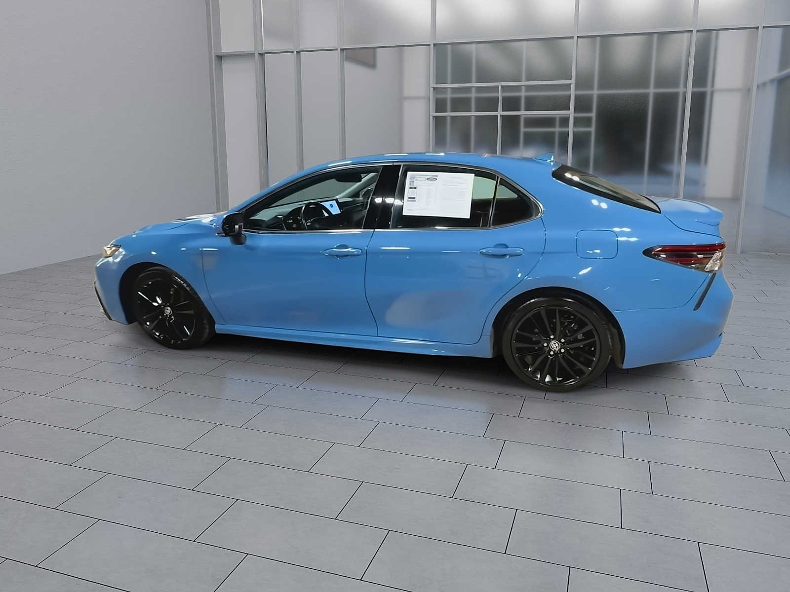 Used 2023 Toyota Camry XSE FWD image 6