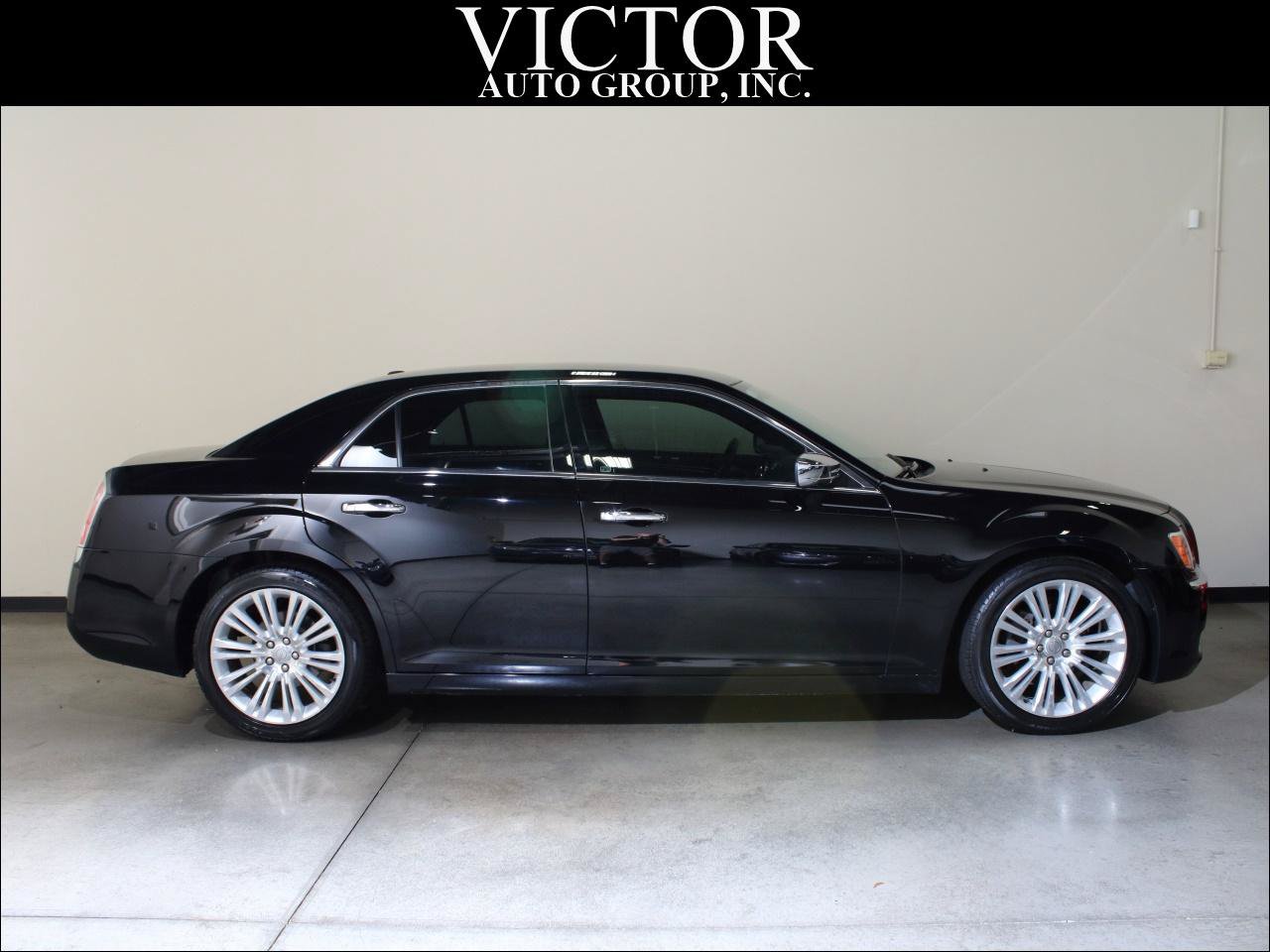 Used 2012 Chrysler 300 Limited RWD image 8