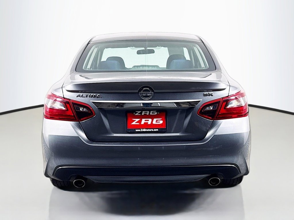 Used 2017 Nissan Altima 2.5 SR FWD image 4