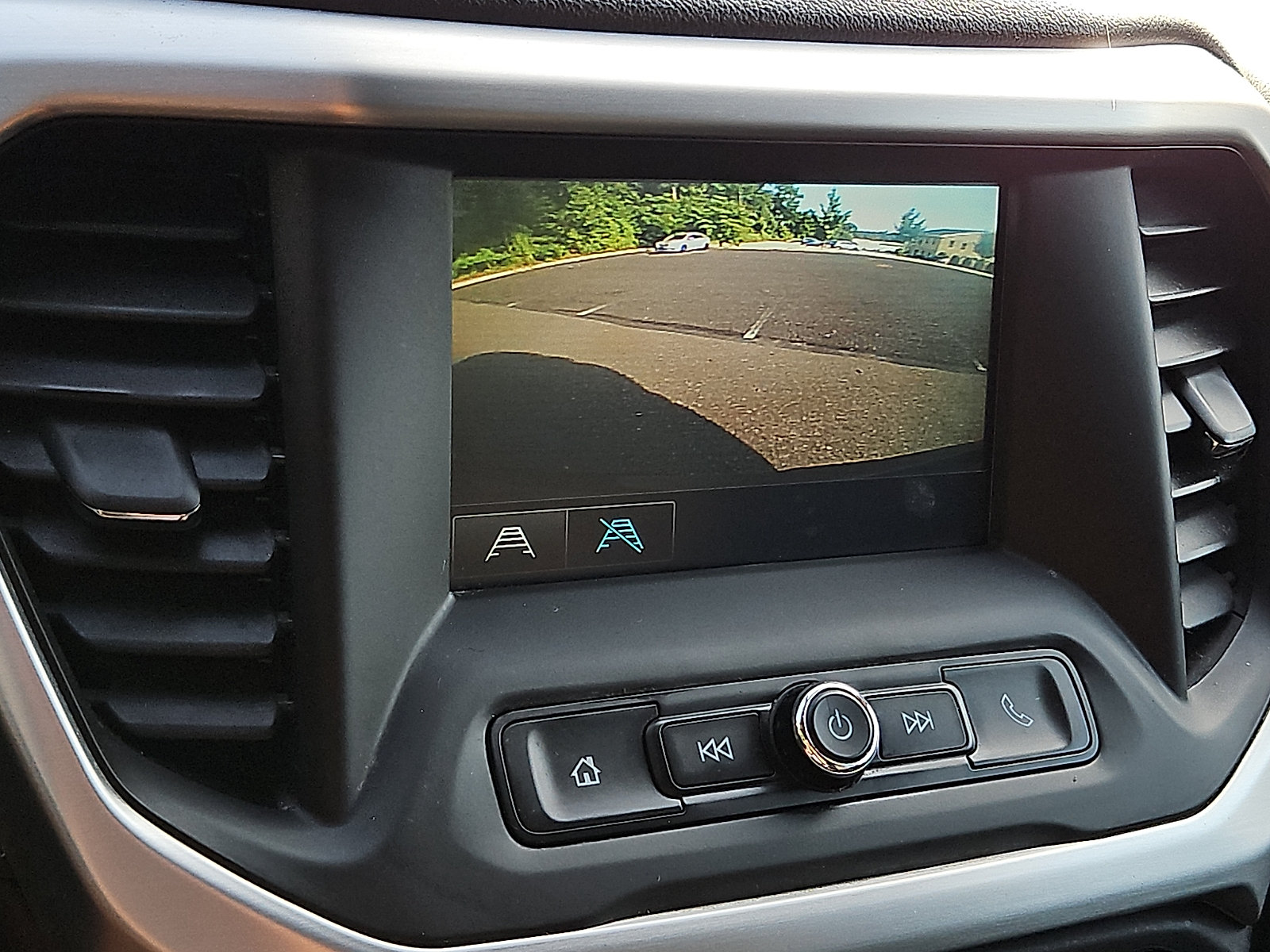 Used 2019 GMC Acadia SLE w/ Driver Alert Package I AWD/4WD image 17