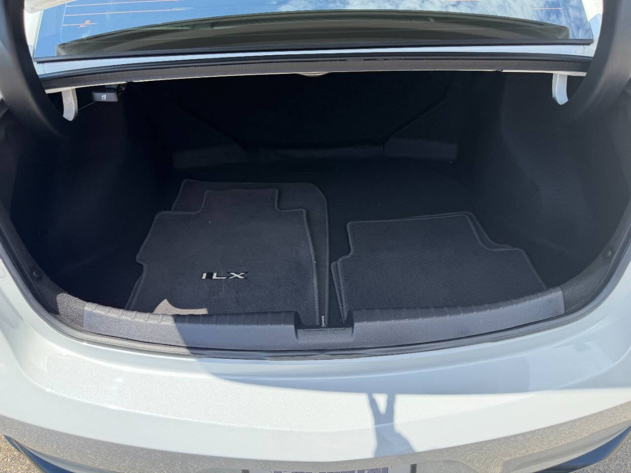 Used 2020 Acura ILX FWD image 12