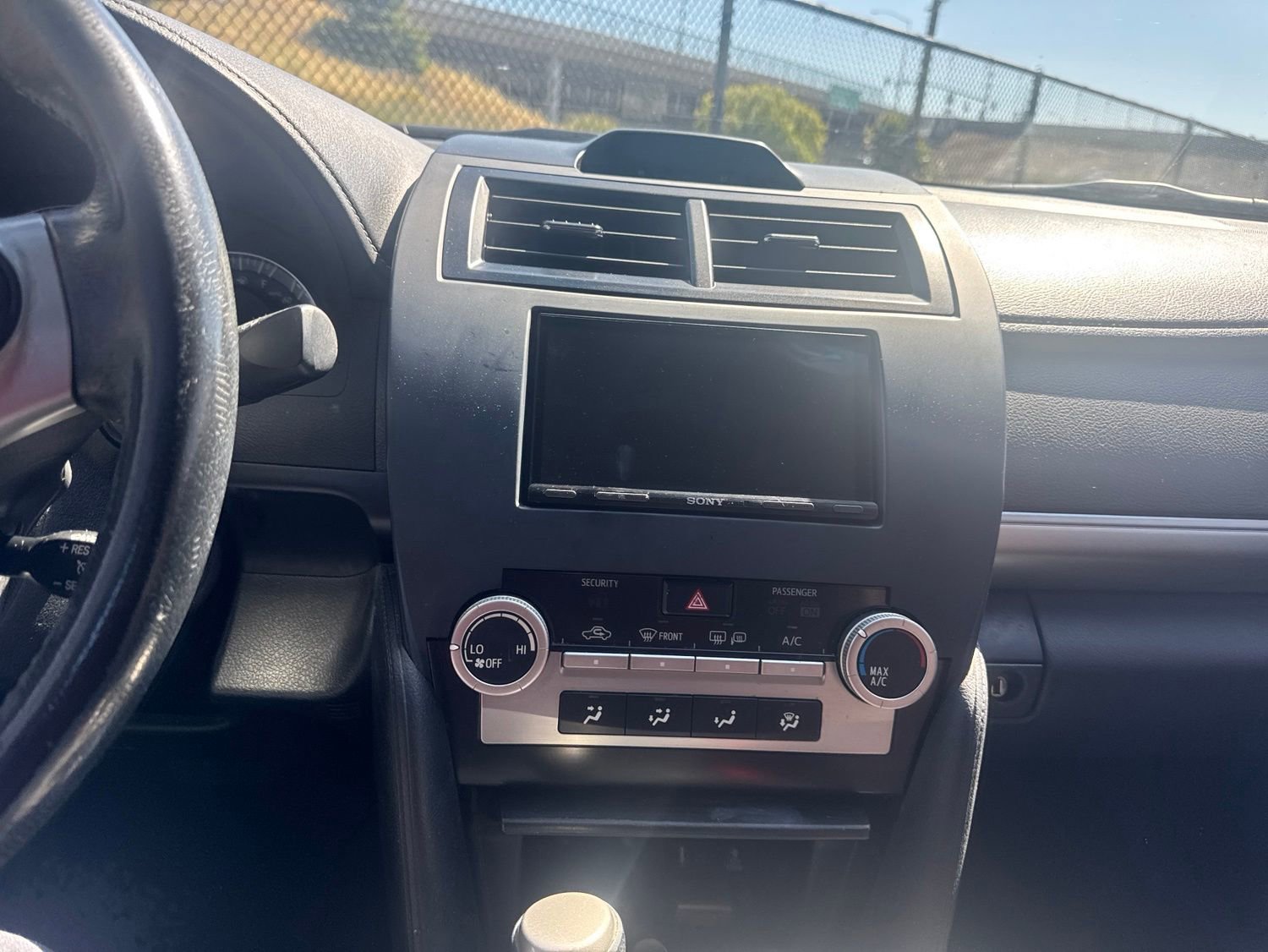 Used 2014 Toyota Camry SE FWD image 9