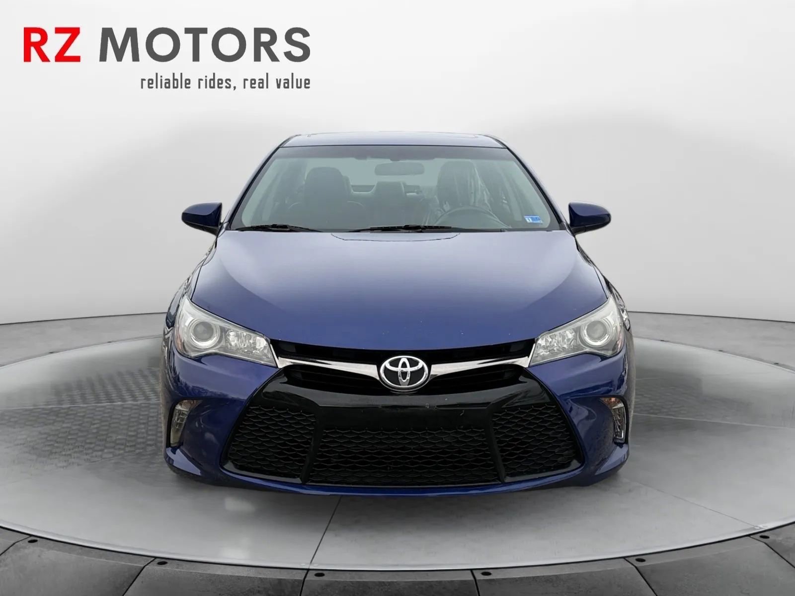 Used 2015 Toyota Camry XSE image 8