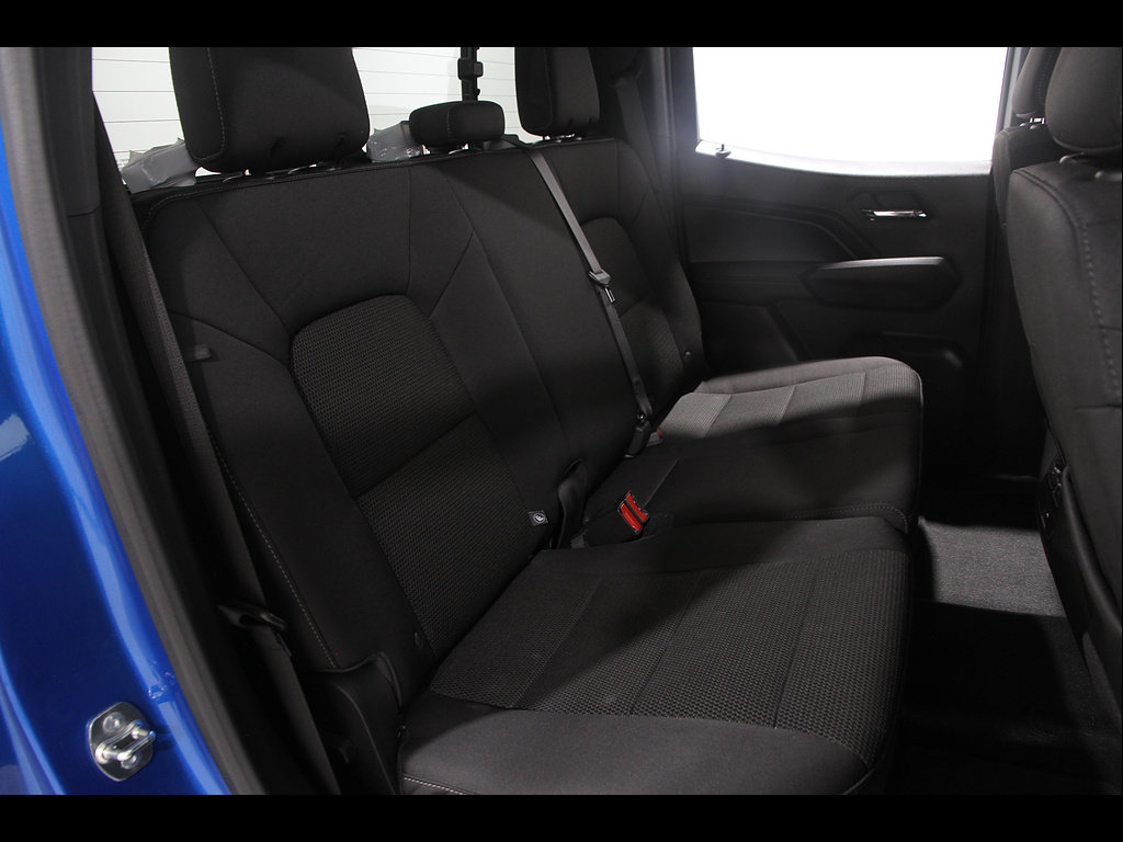 Certified 2024 Chevrolet Colorado LT w/ LT Convenience Package II AWD/4WD image 20