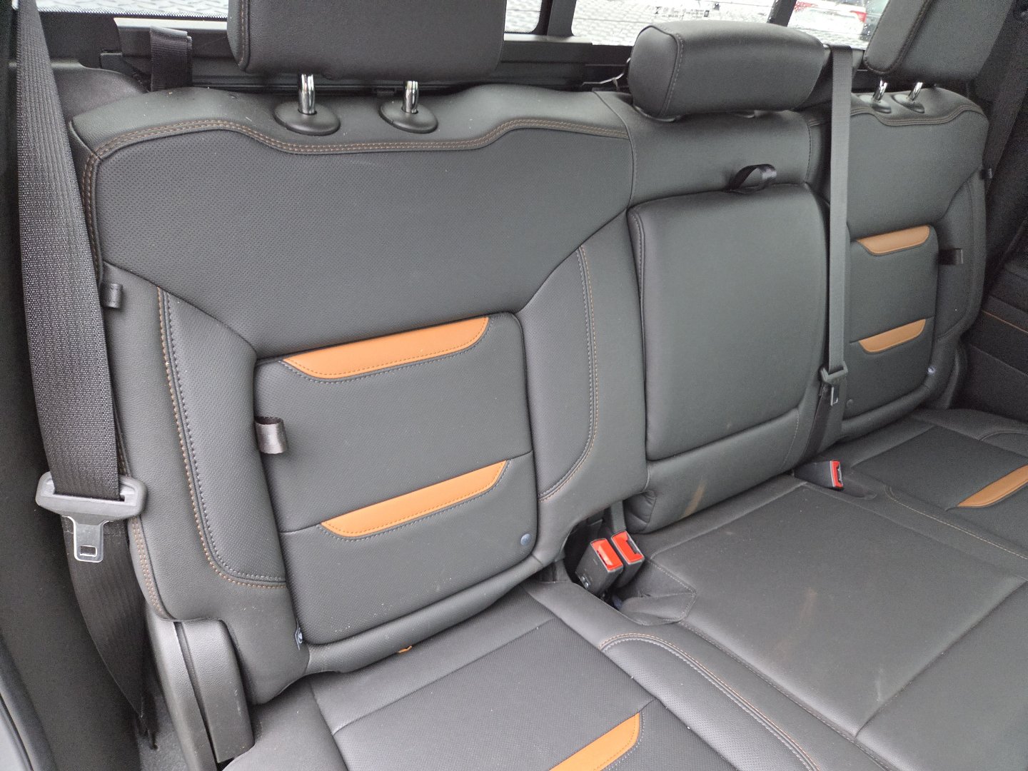 Used 2025 GMC Sierra 1500 AT4 w/ Technology Package AWD/4WD image 27