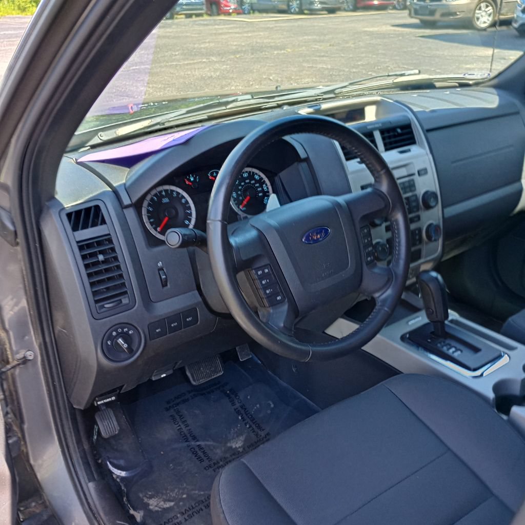 Used 2012 Ford Escape XLT AWD/4WD image 9