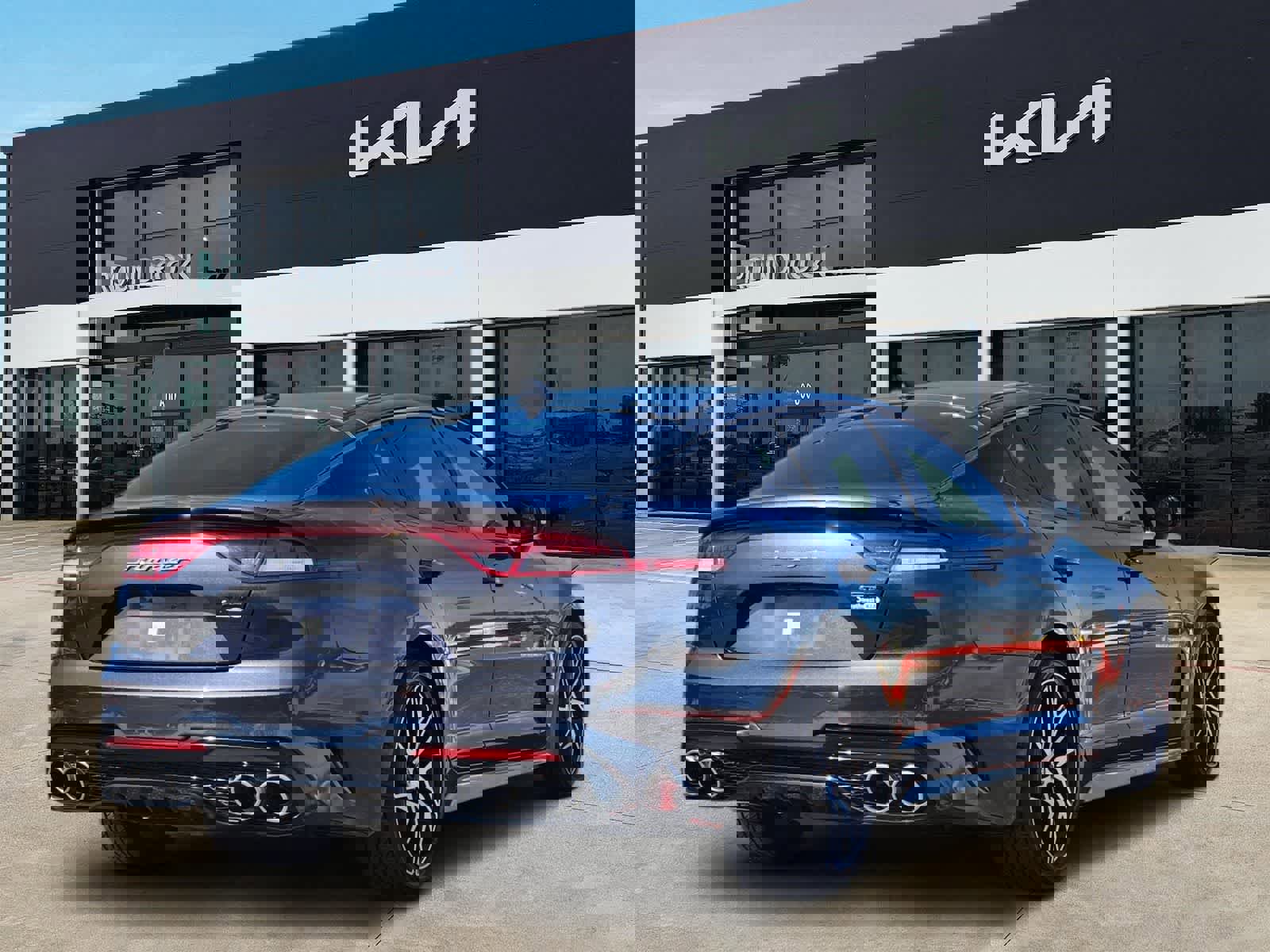 Used 2022 Kia Stinger GT-Line w/ Sun & Sound Package image 5