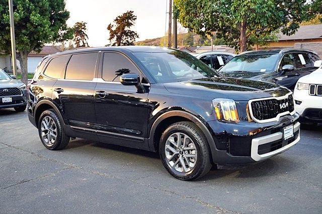 Used 2024 Kia Telluride LX image 6