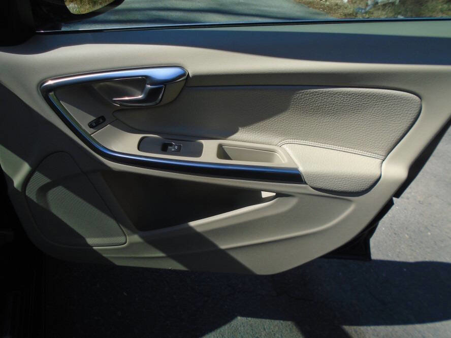 Used 2013 Volvo S60 T5 image 23