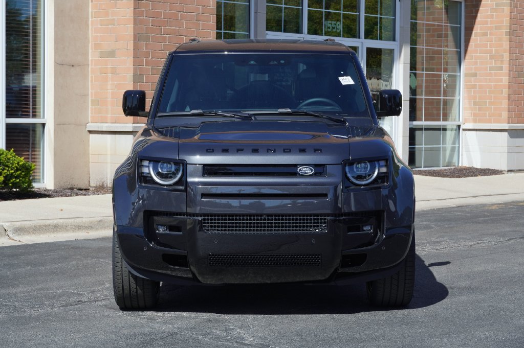 New 2026 Land Rover Defender 110 X-Dynamic SE AWD/4WD image 4
