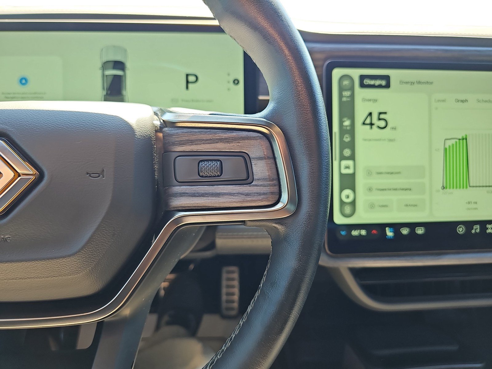 Used 2022 Rivian R1T Adventure AWD/4WD image 15