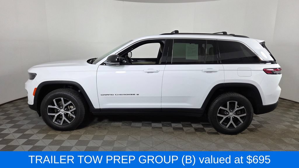 Used 2023 Jeep Grand Cherokee Limited w/ Luxury Tech Group II AWD/4WD image 5