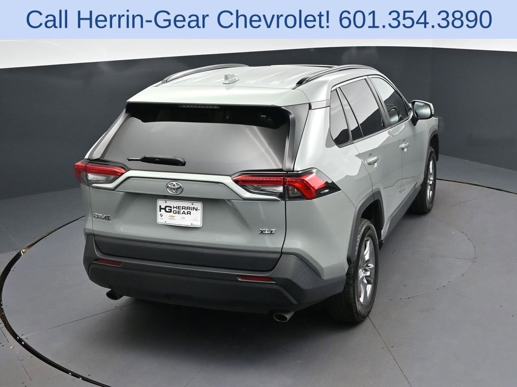 Used 2022 Toyota RAV4 XLE w/ Convenience Package FWD image 34