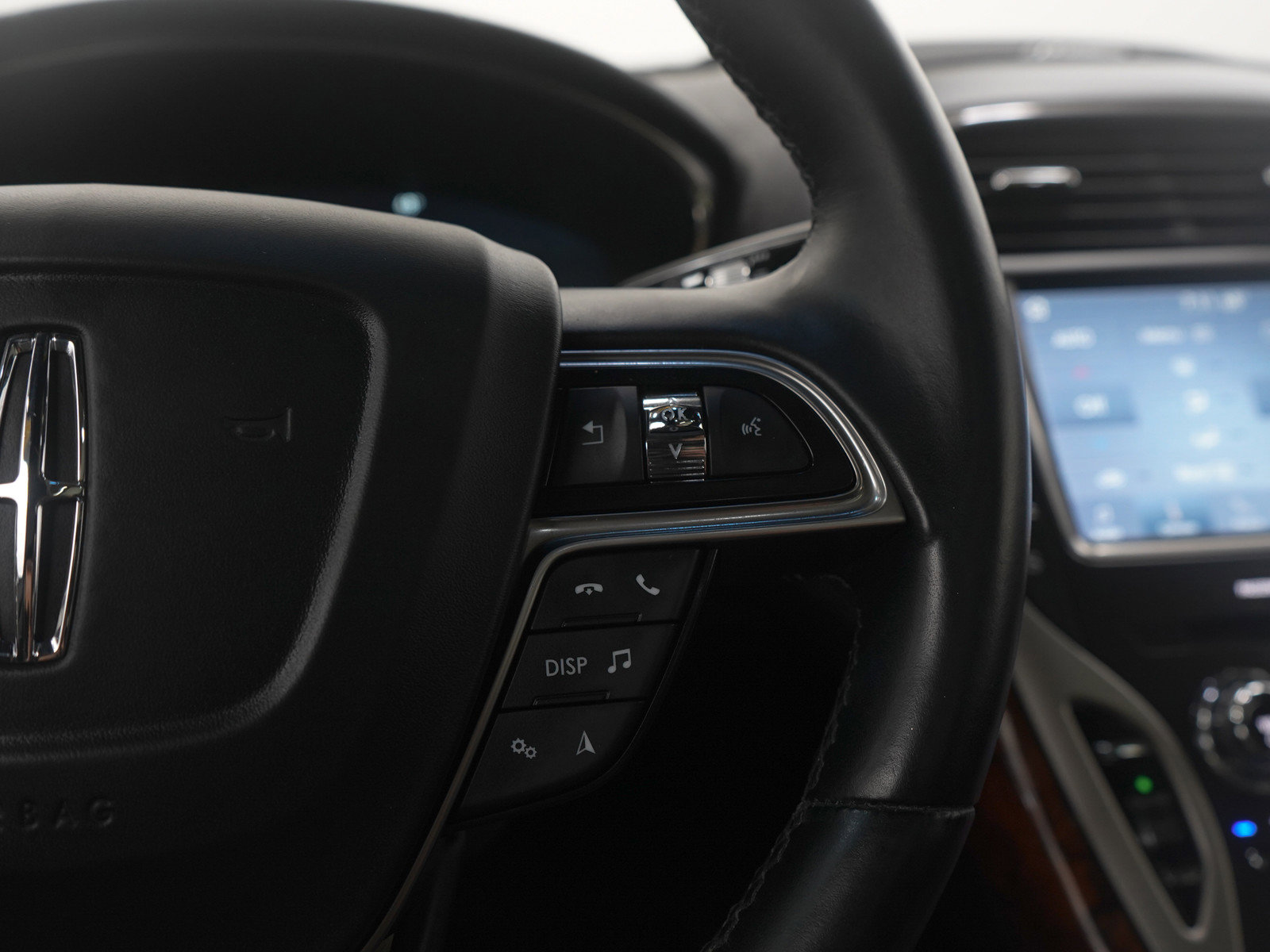 Used 2020 Lincoln Nautilus Reserve w/ Equipment Group 201A image 27