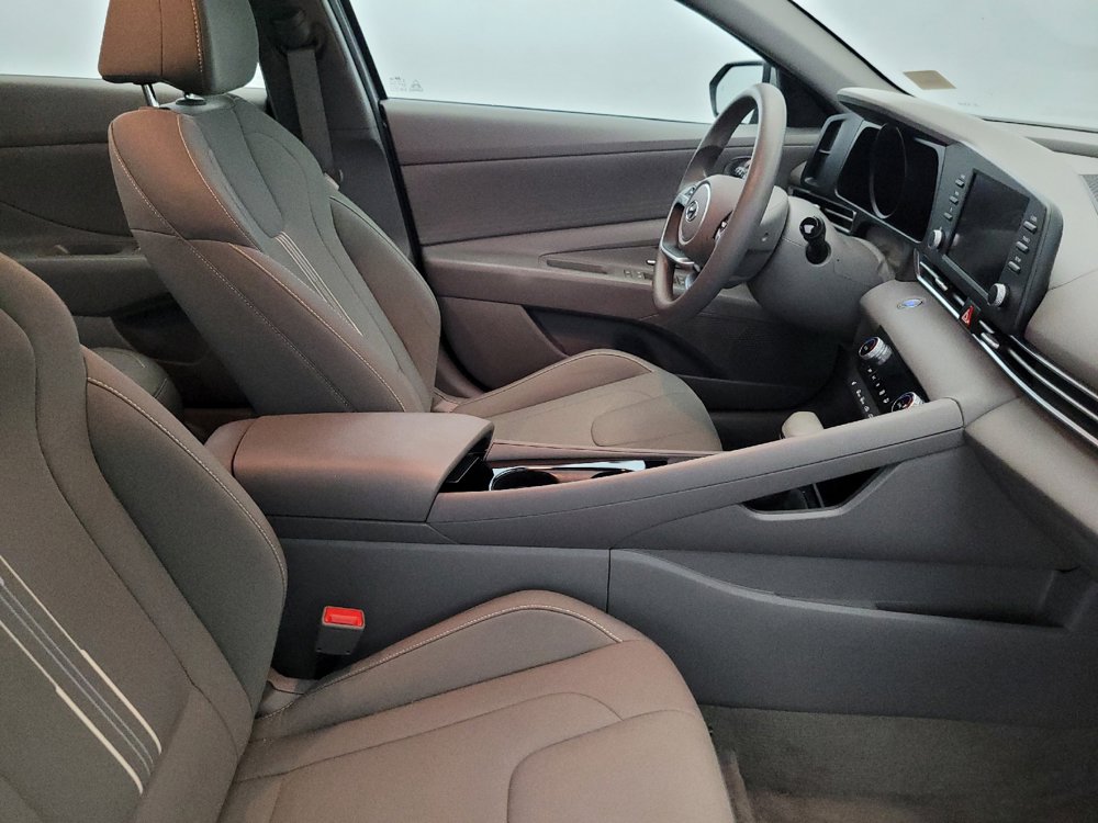 Used 2023 Hyundai Elantra Blue FWD image 21