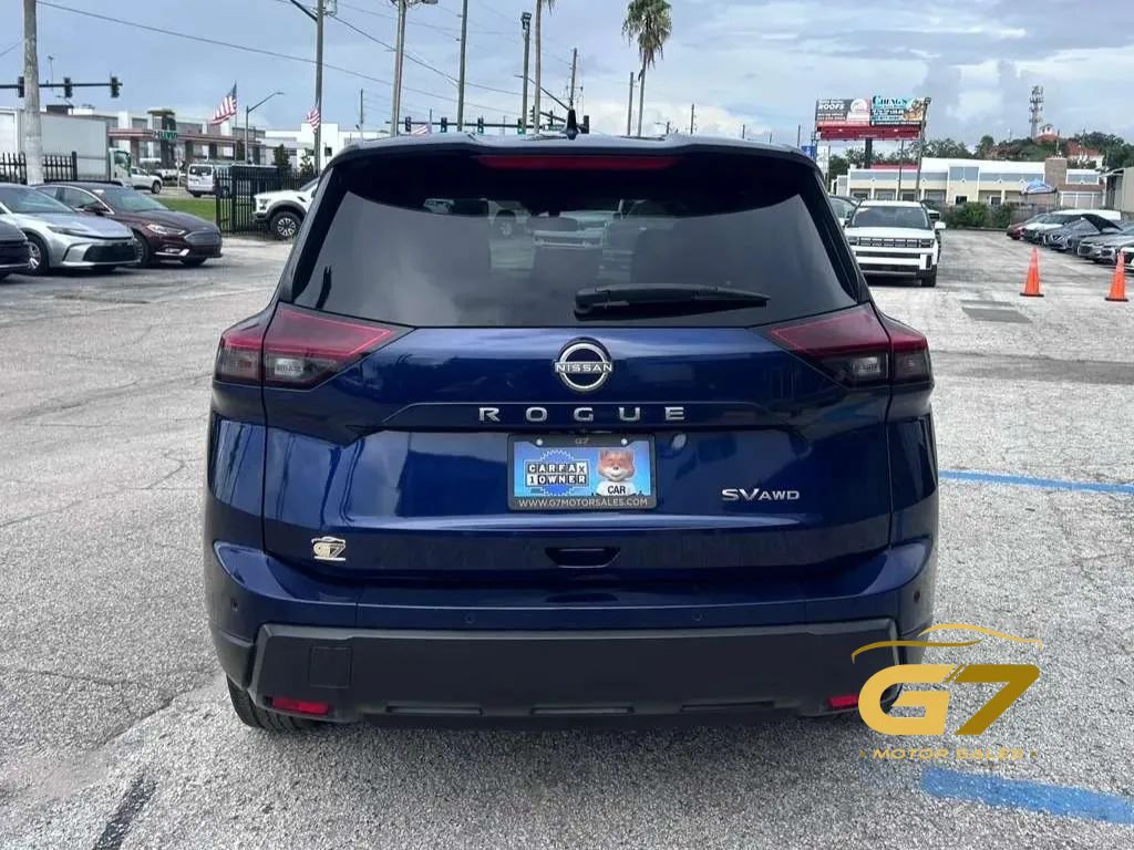 Used 2024 Nissan Rogue SV AWD/4WD image 8