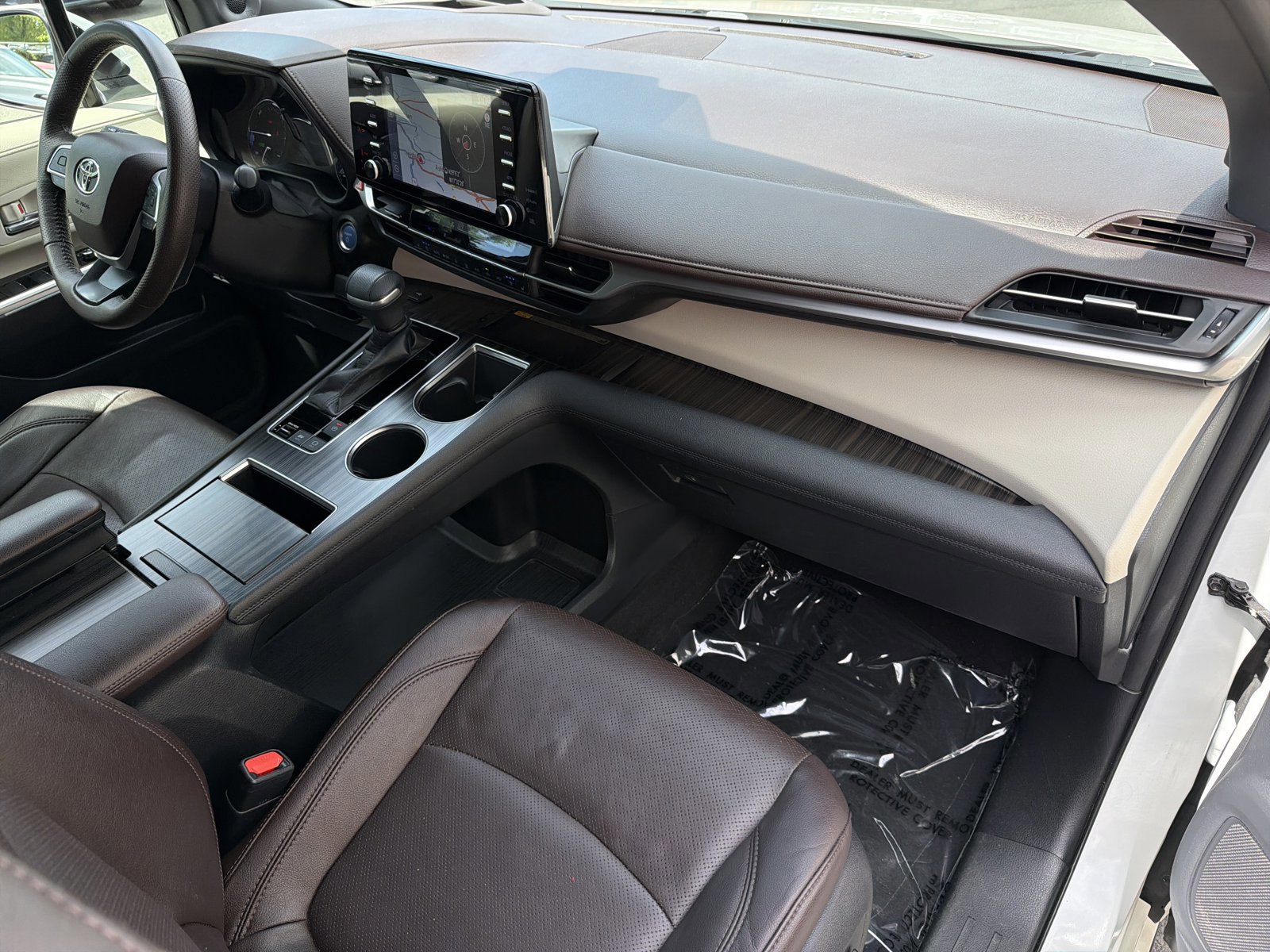 Used 2021 Toyota Sienna Platinum AWD/4WD image 28