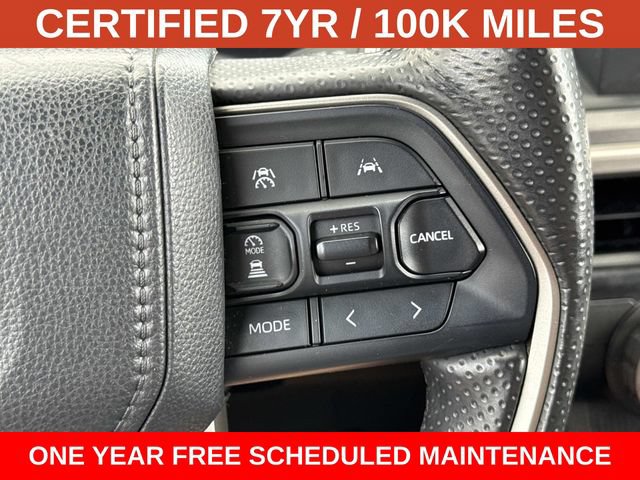 Used 2025 Toyota 4Runner SR5 AWD/4WD image 23