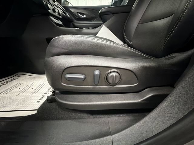 Used 2023 GMC Terrain SLT w/ Infotainment Package II FWD image 23