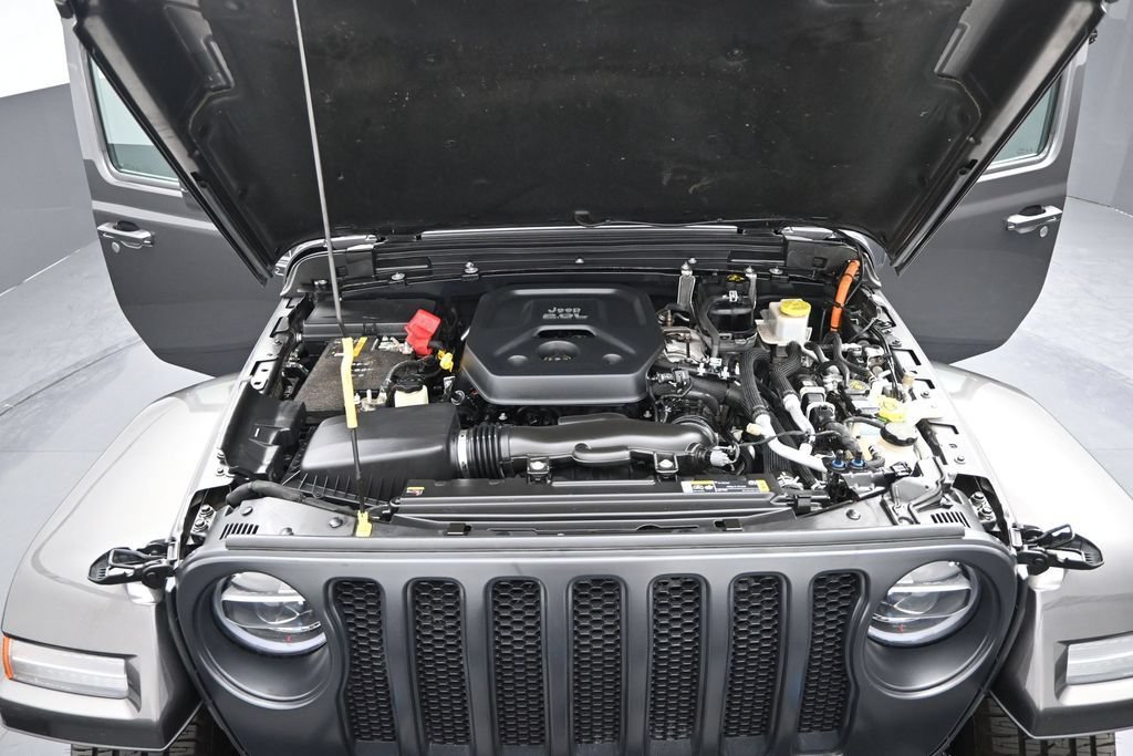 Used 2021 Jeep Wrangler Unlimited Sahara AWD/4WD image 21