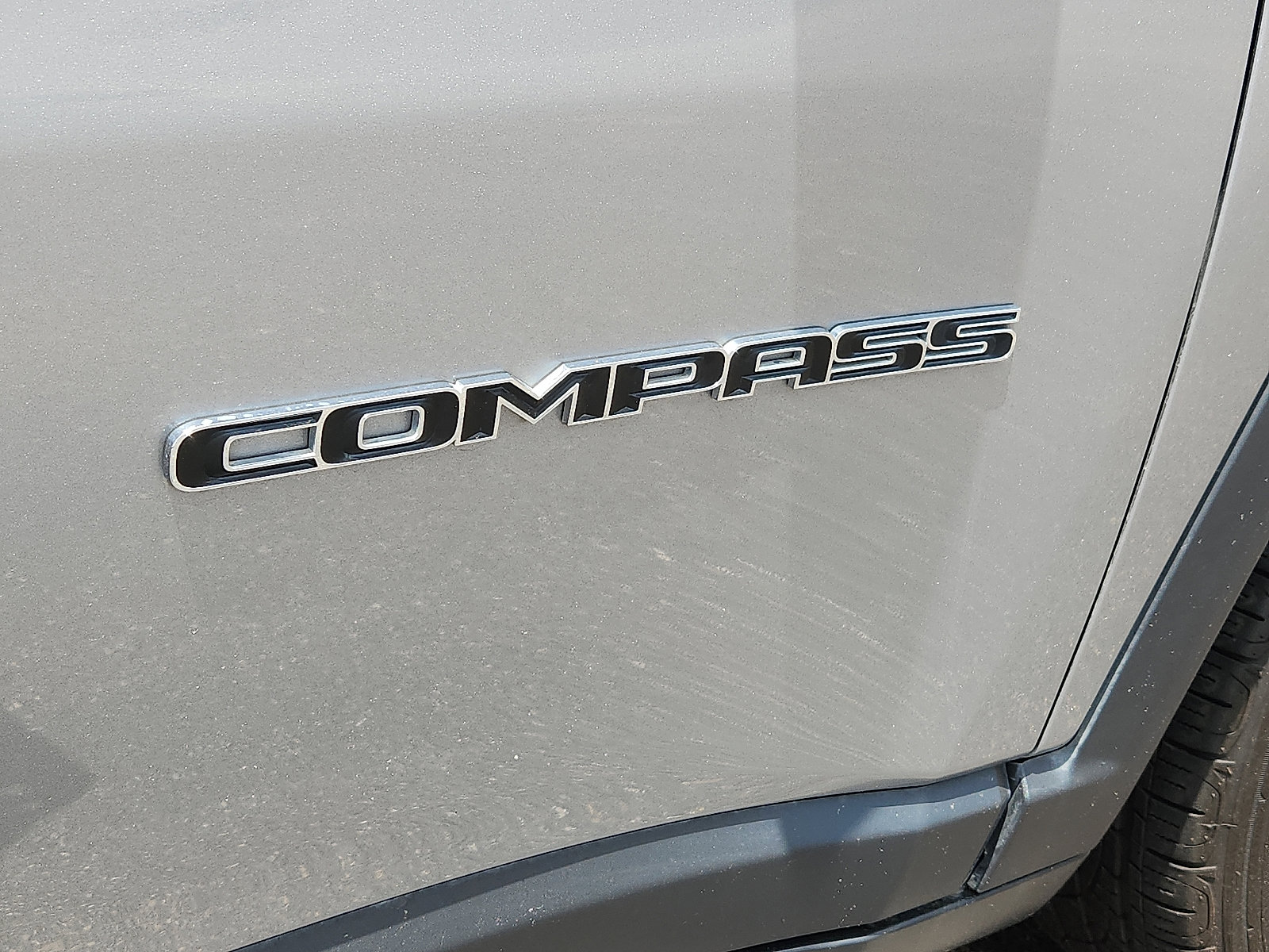 Used 2024 Jeep Compass Latitude image 7