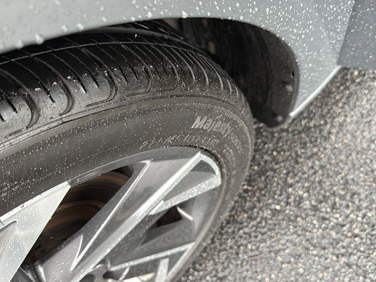 Used 2024 Hyundai Elantra Limited image 36