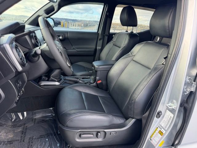 Used 2023 Toyota Tacoma TRD Sport w/ TRD Premium Sport Package image 9