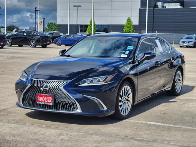 Used 2020 Lexus ES 350 Ultra Luxury w/ Accessory Package 2 FWD image 3