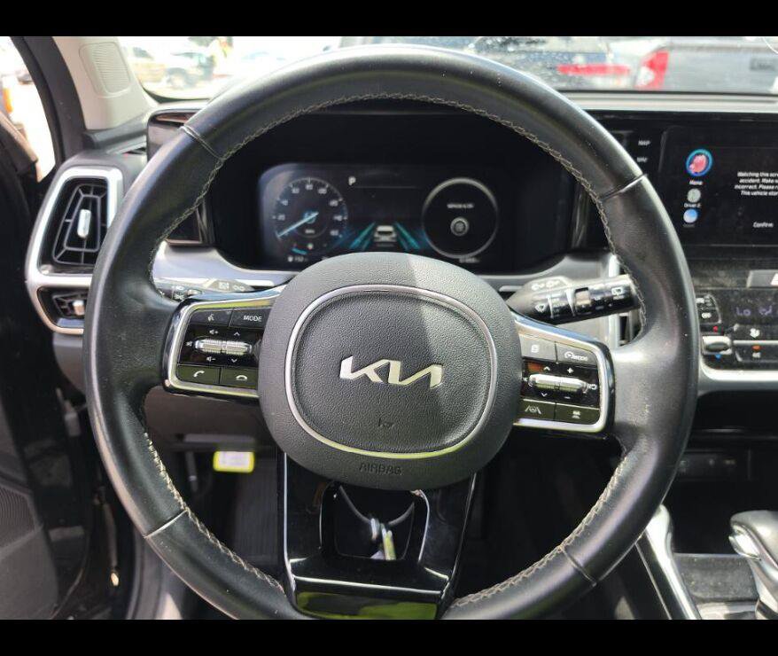 Used 2023 Kia Sorento SX FWD image 3