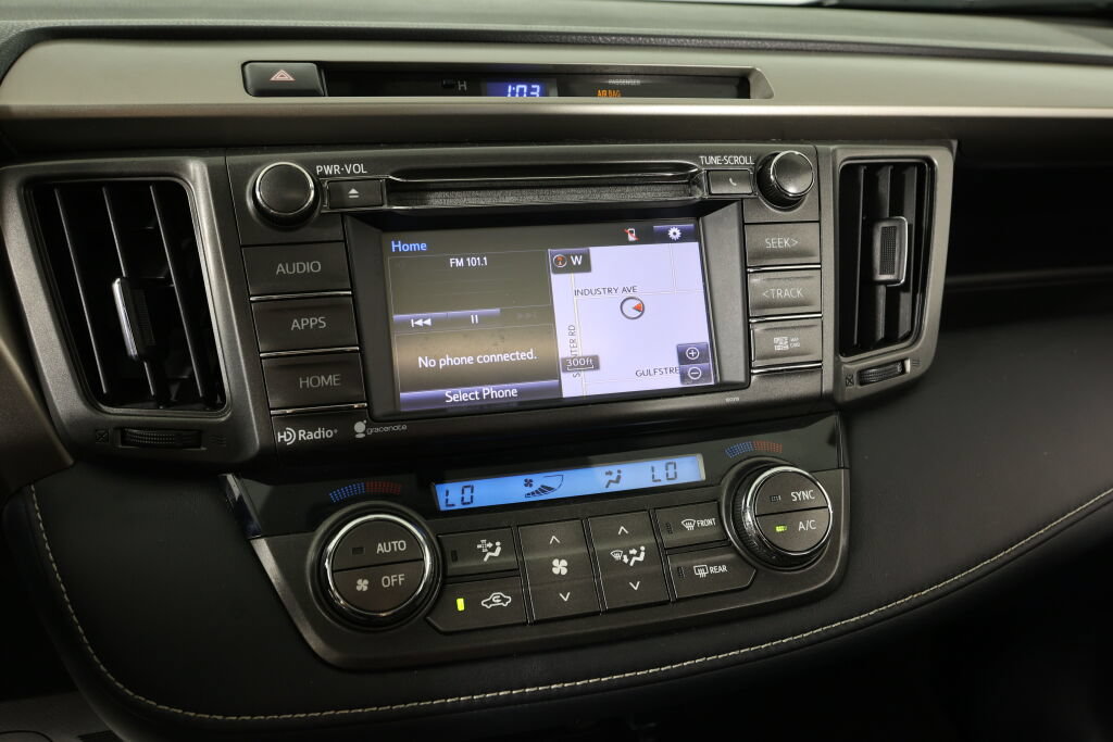 Used 2015 Toyota RAV4 XLE AWD/4WD image 35
