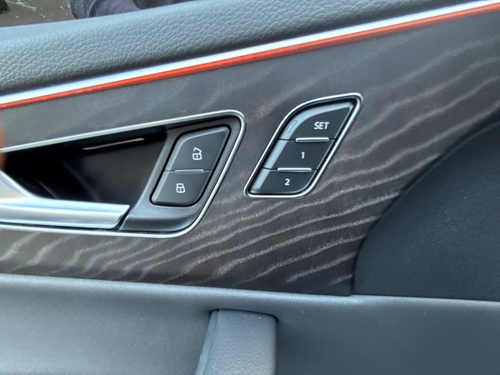 Used 2021 Audi Q8 Prestige w/ Prestige Package AWD/4WD image 43