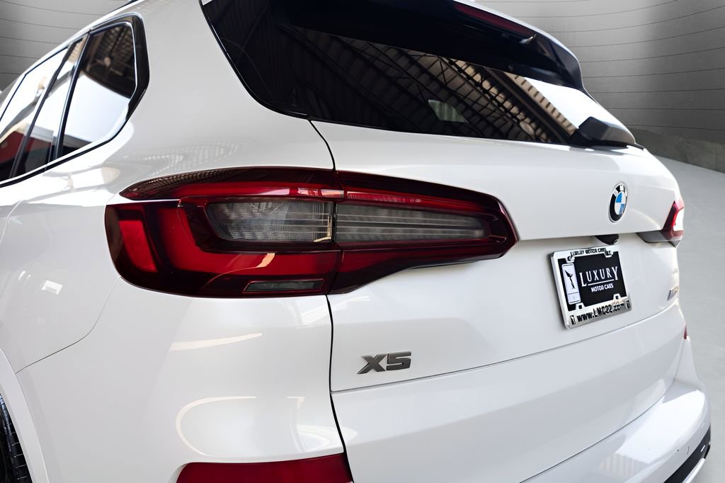Used 2022 BMW X5 M50i w/ Executive Package AWD/4WD image 17