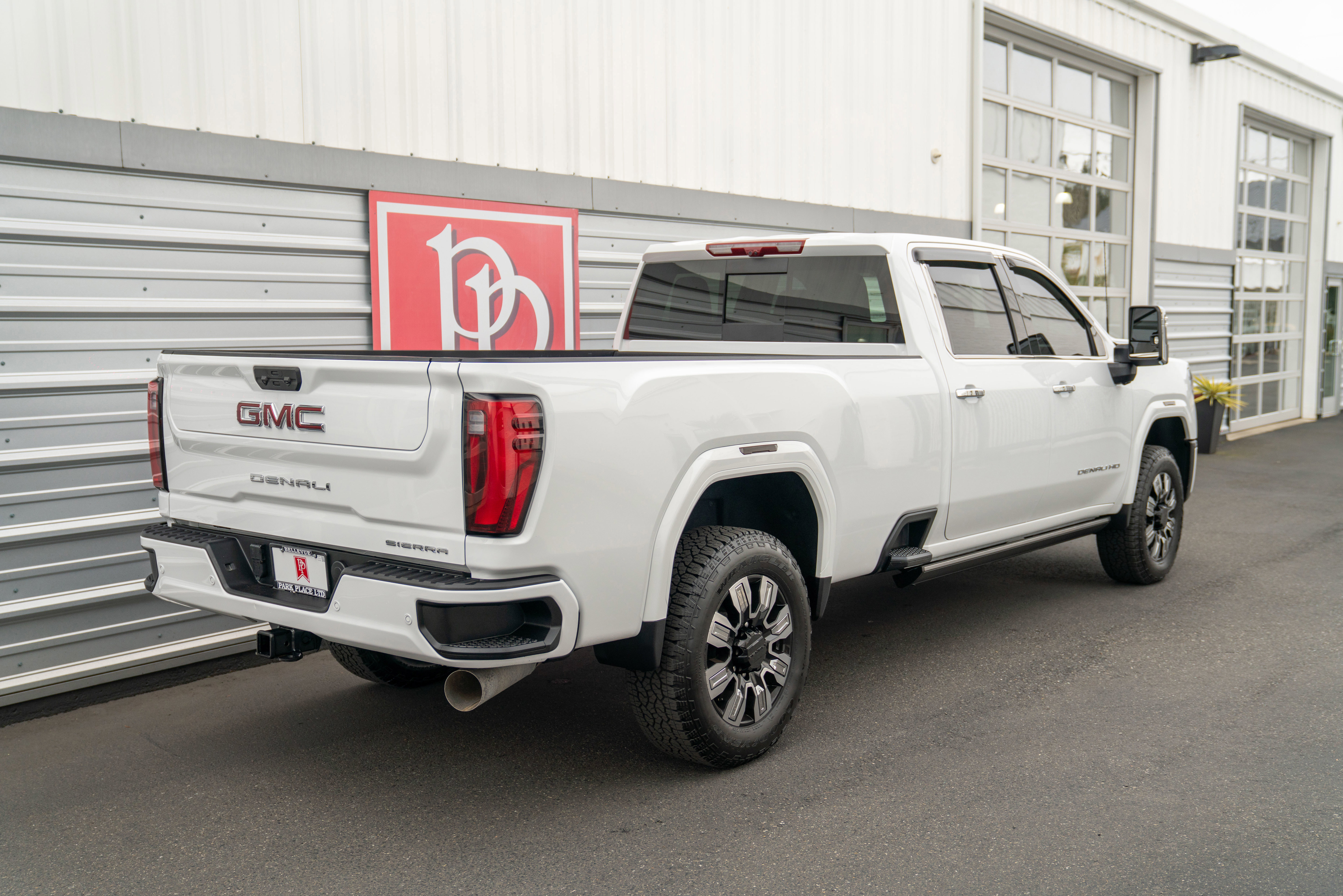 Used 2024 GMC Sierra 3500 Denali w/ Denali Reserve Package image 54