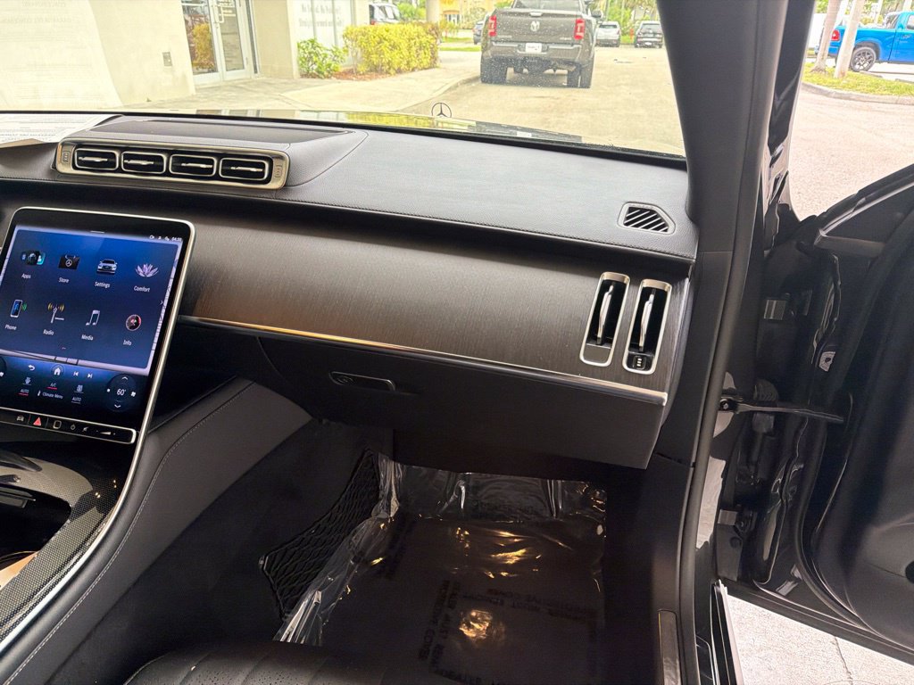 Used 2023 Mercedes-Benz S 500 4MATIC w/ AMG Line image 25