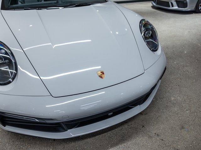 Certified 2022 Porsche 911 Targa 4S w/ Premium Package image 9