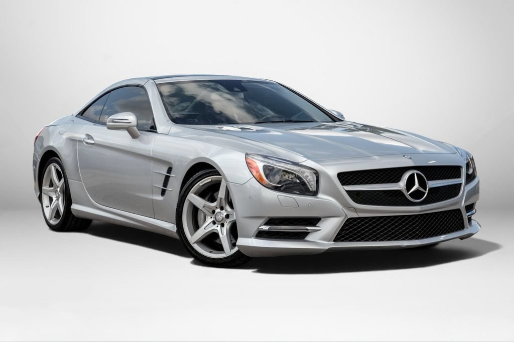 Used 2014 Mercedes-Benz SL 550 image 4