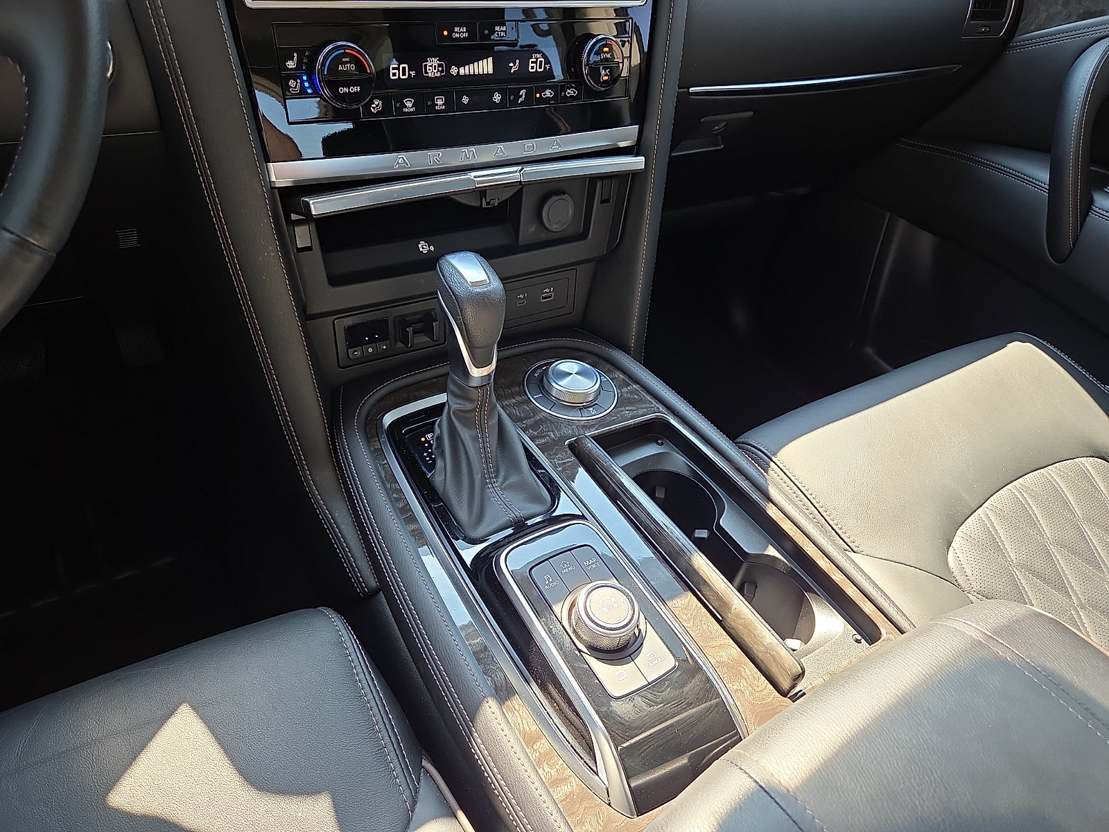 Used 2023 Nissan Armada Platinum w/ Captain's Chairs Package AWD/4WD image 25