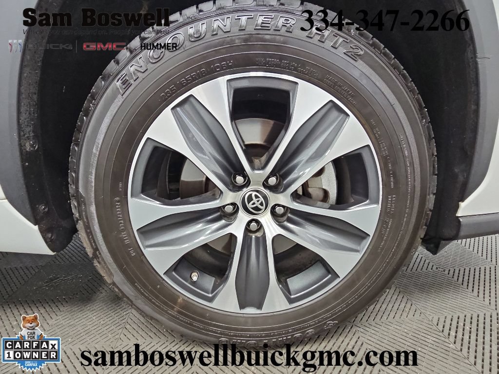 Used 2022 Toyota Highlander XLE FWD image 45