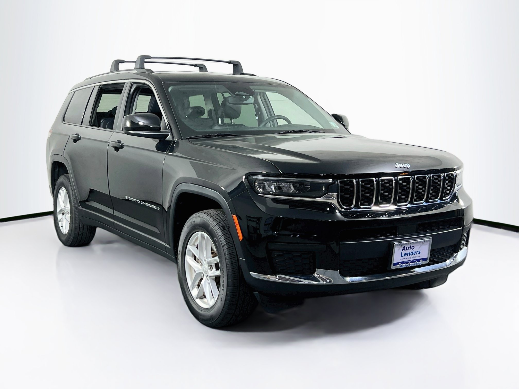 Used 2023 Jeep Grand Cherokee L Laredo AWD/4WD image 3