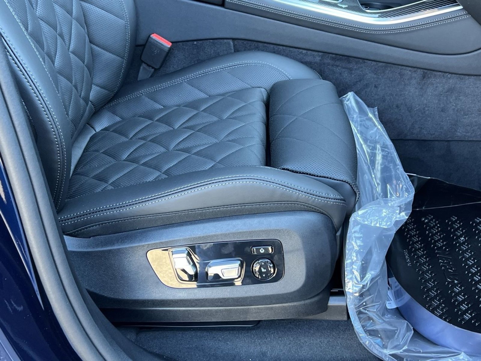 New 2026 BMW X5 M60i image 27