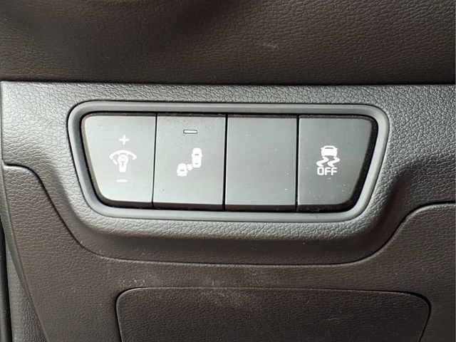Used 2023 Kia Forte LXS w/ LXS Technology Package FWD image 17