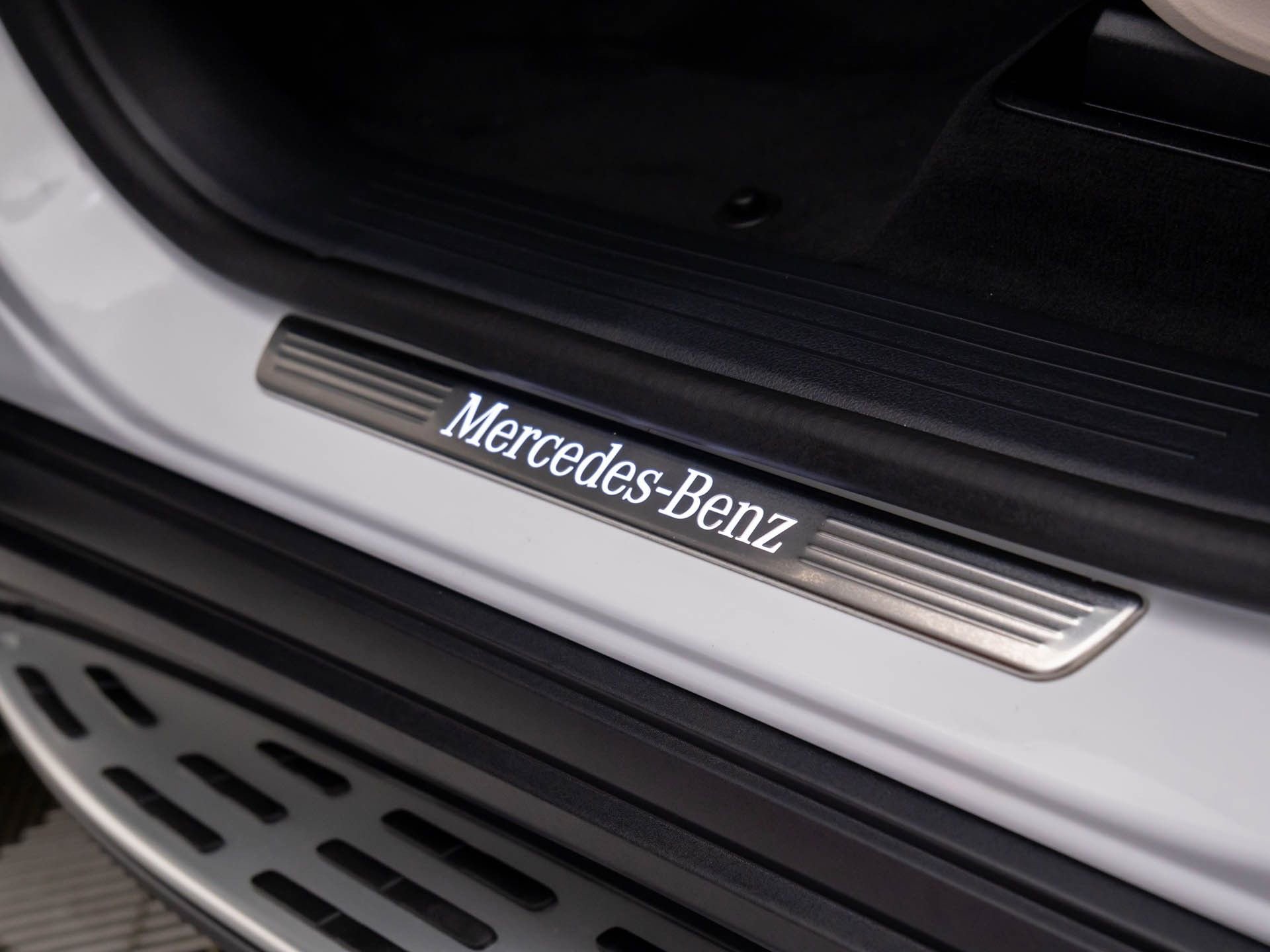 New 2026 Mercedes-Benz GLS 580 4MATIC image 16