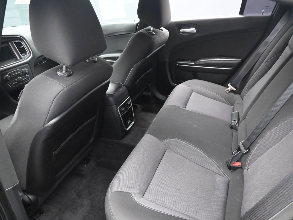 Used 2018 Dodge Charger SXT image 23