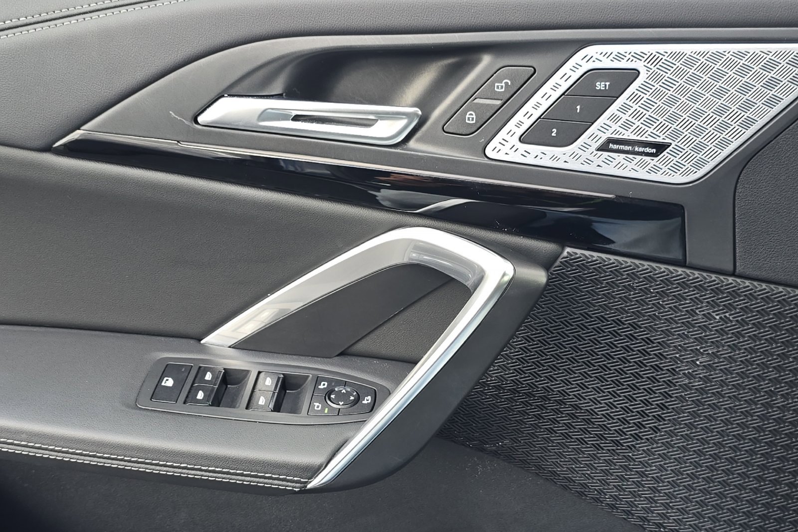 Used 2024 BMW X1 xDrive28i w/ Premium Package image 10