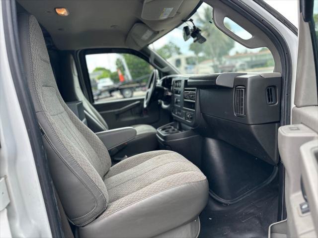 Used 2023 GMC Savana 2500 w/ Driver Convenience Package RWD image 14