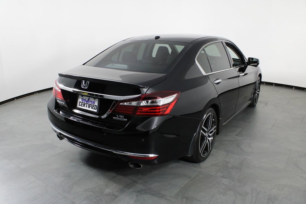 Used 2016 Honda Accord Touring image 14