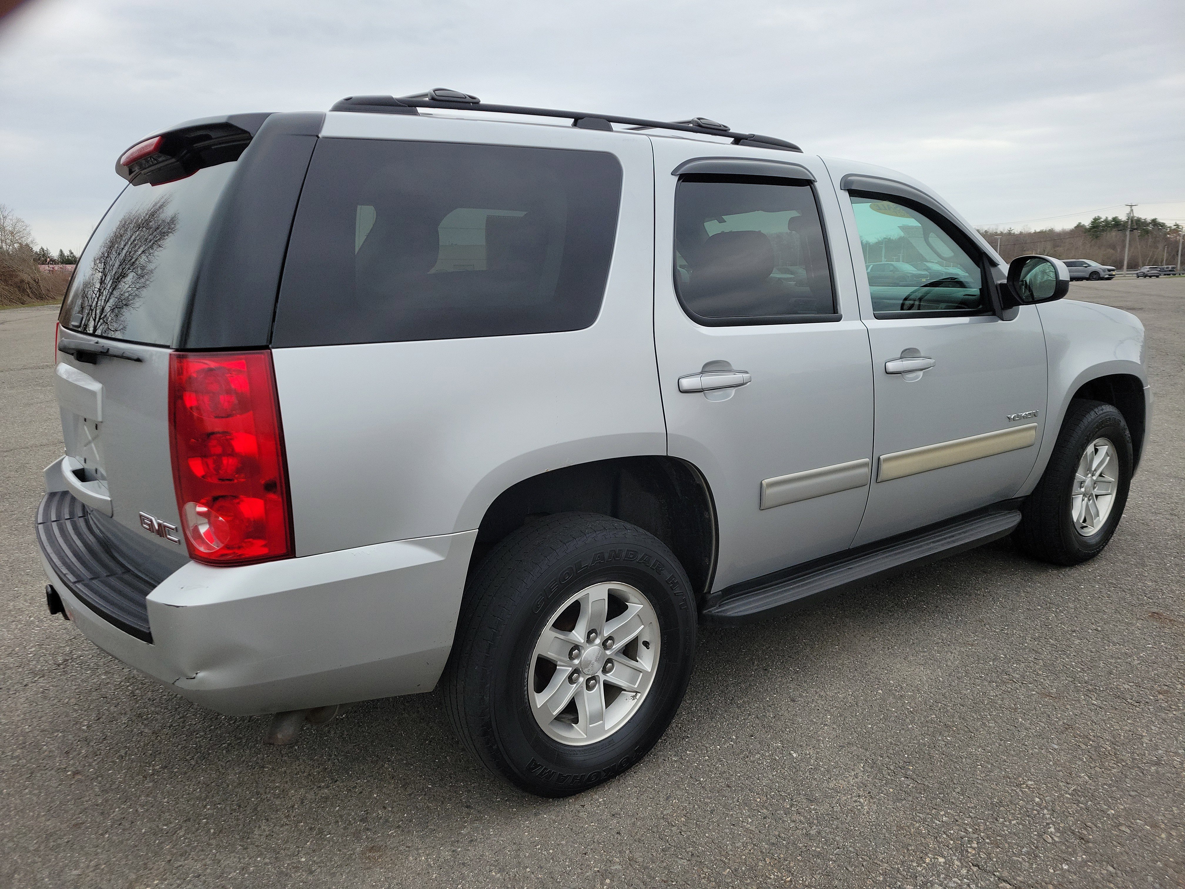 Used 2013 GMC Yukon SLE AWD/4WD image 5
