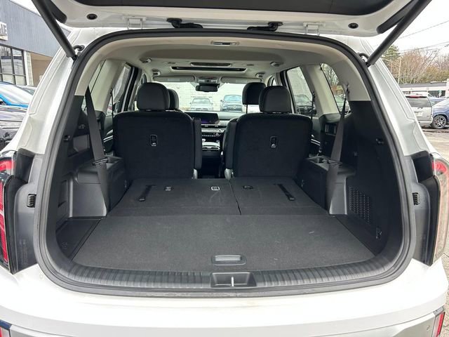 Used 2024 Kia Telluride EX w/ EX Captain's Chair Package image 26
