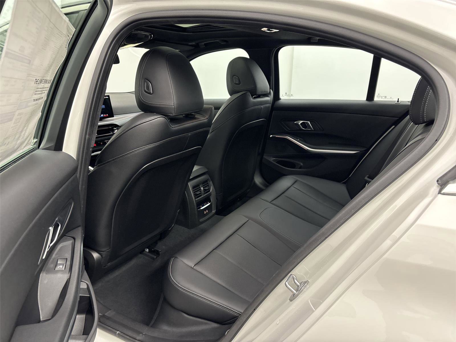 New 2026 BMW 330i xDrive Sedan w/ Convenience Package image 29