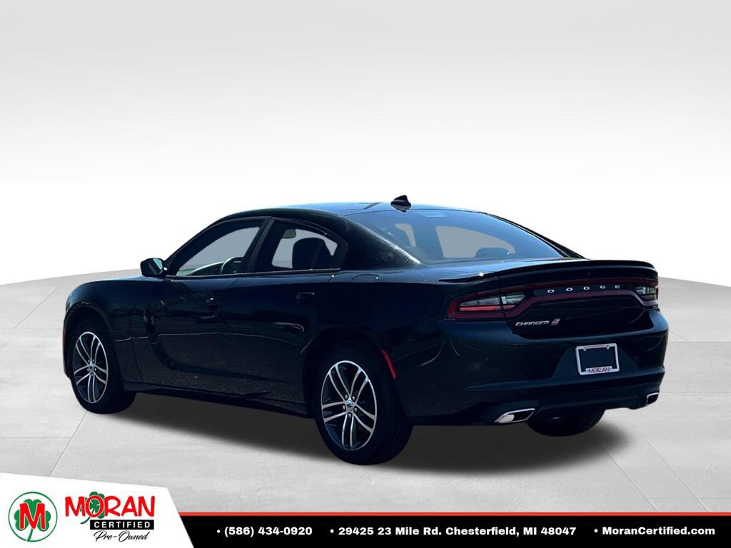 Used 2019 Dodge Charger SXT AWD/4WD image 4